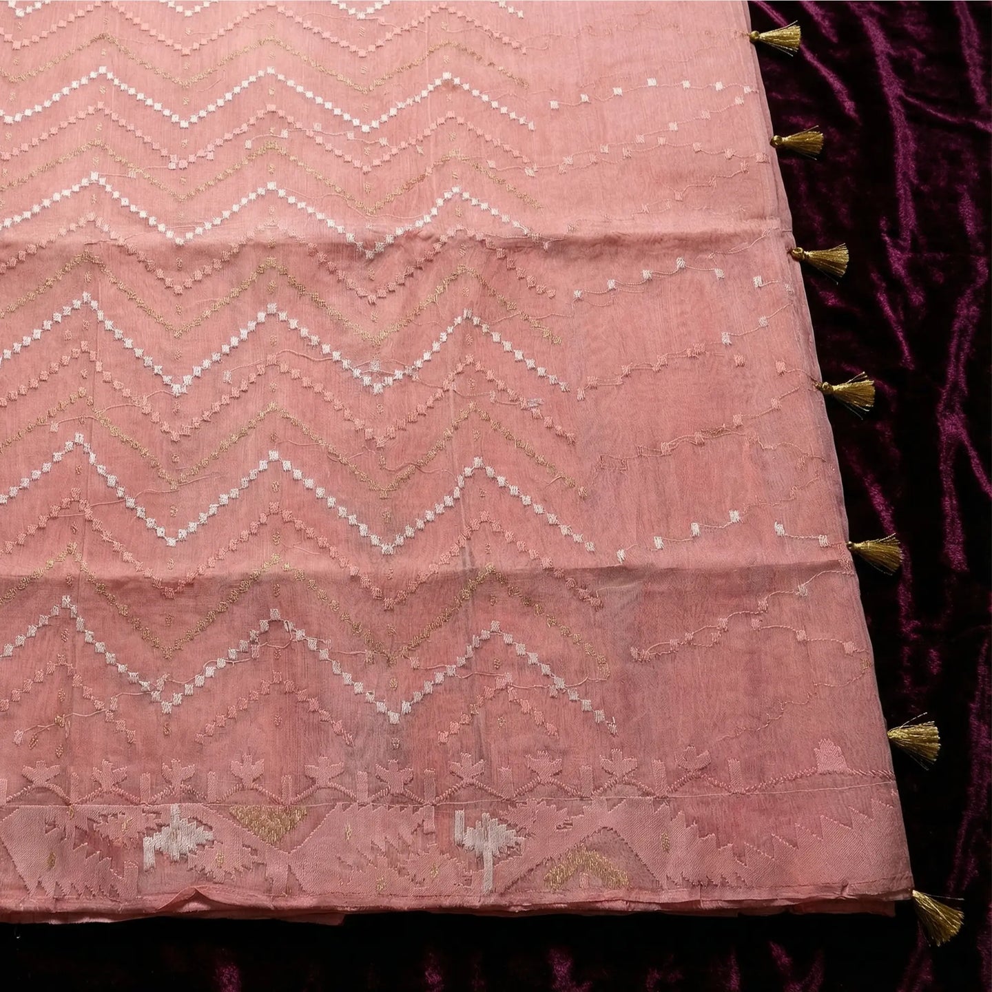 Soft Pink Handloom Dhakai Jamdani Saree: Pure Cotton, Intricate Motifs