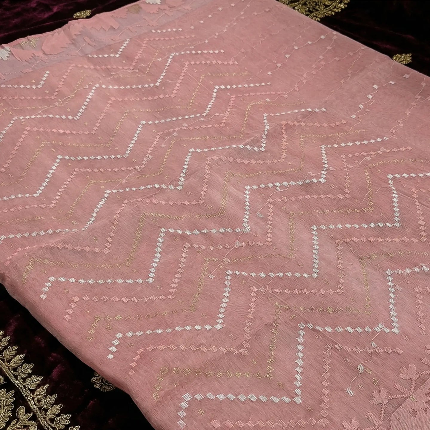 Soft Pink Handloom Dhakai Jamdani Saree: Pure Cotton, Intricate Motifs