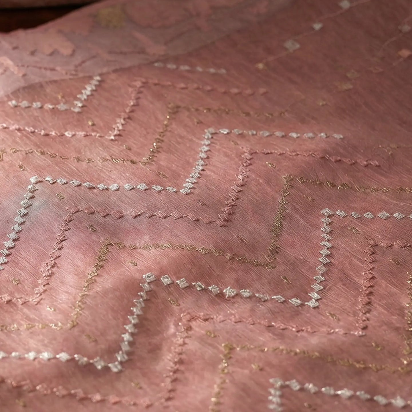 Soft Pink Handloom Dhakai Jamdani Saree: Pure Cotton, Intricate Motifs