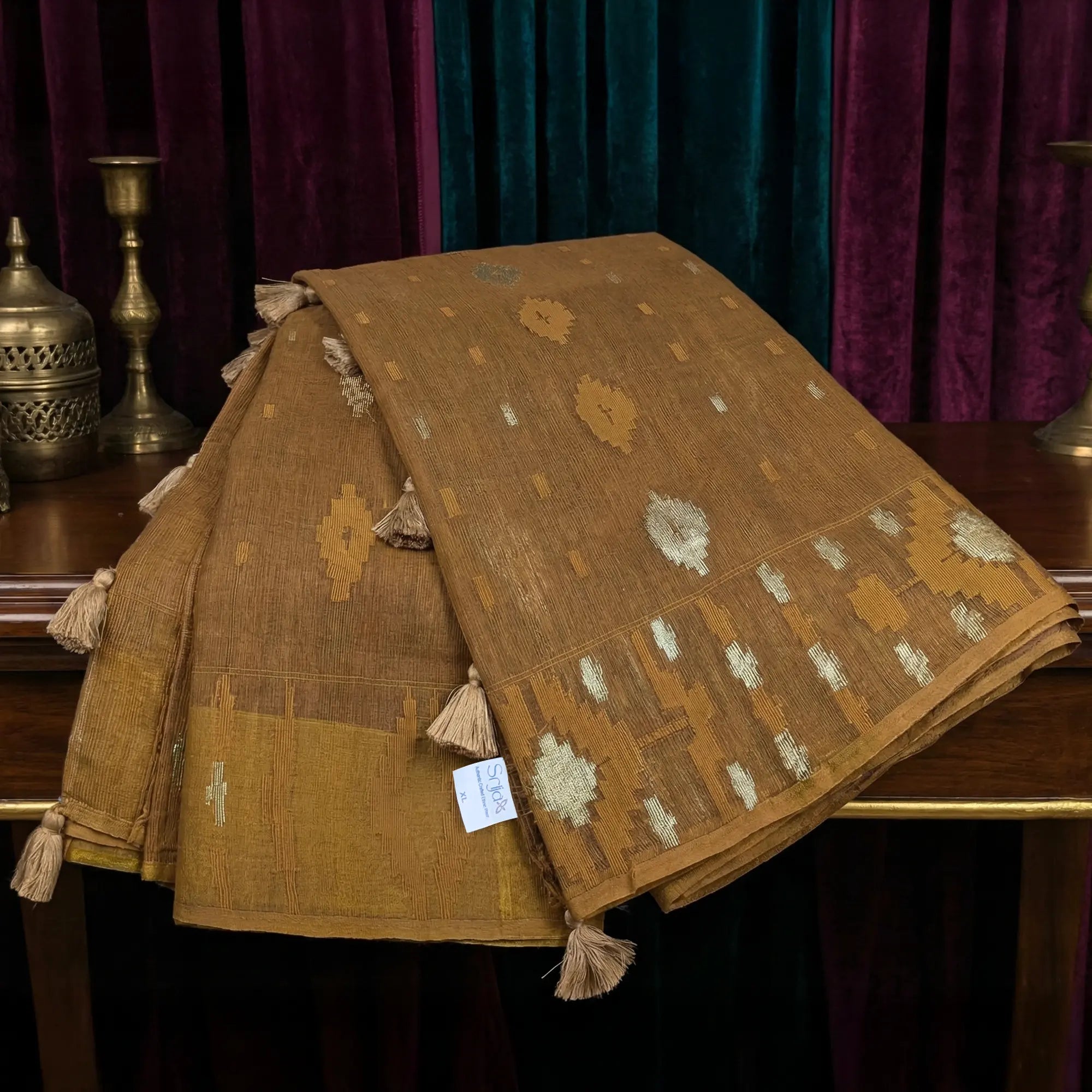 Earthy Brown Handloom Dhakai Jamdani Saree: Soft Texture, Traditional Motifs