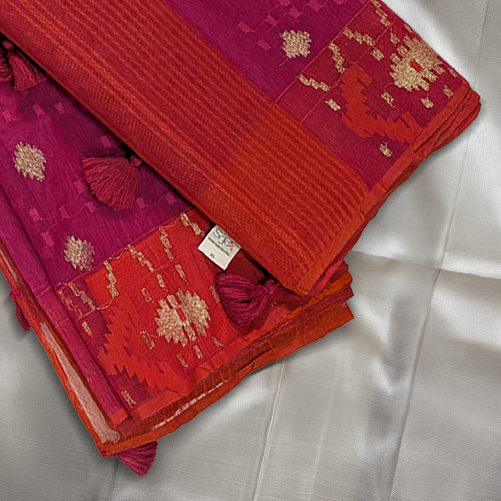 Classic Magenta Handloom Dhakai Jamdani Saree: Pure Cotton, Intricate Motifs