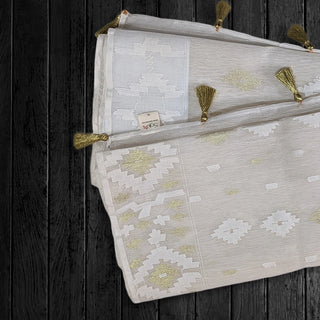 Pristine White Handloom Dhakai Jamdani Saree: Breathable Cotton, Ethnic Motifs