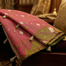 Elegant Olive Handloom Dhakai Jamdani Saree: Lightweight Weave, Traditional Motifs