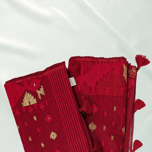 Radiant Red Handloom Dhakai Jamdani Saree: Premium Cotton, Intricate Motifs