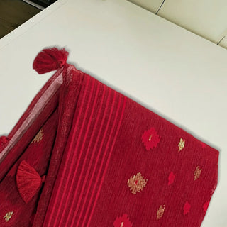 Radiant Red Handloom Dhakai Jamdani Saree: Premium Cotton, Intricate Motifs