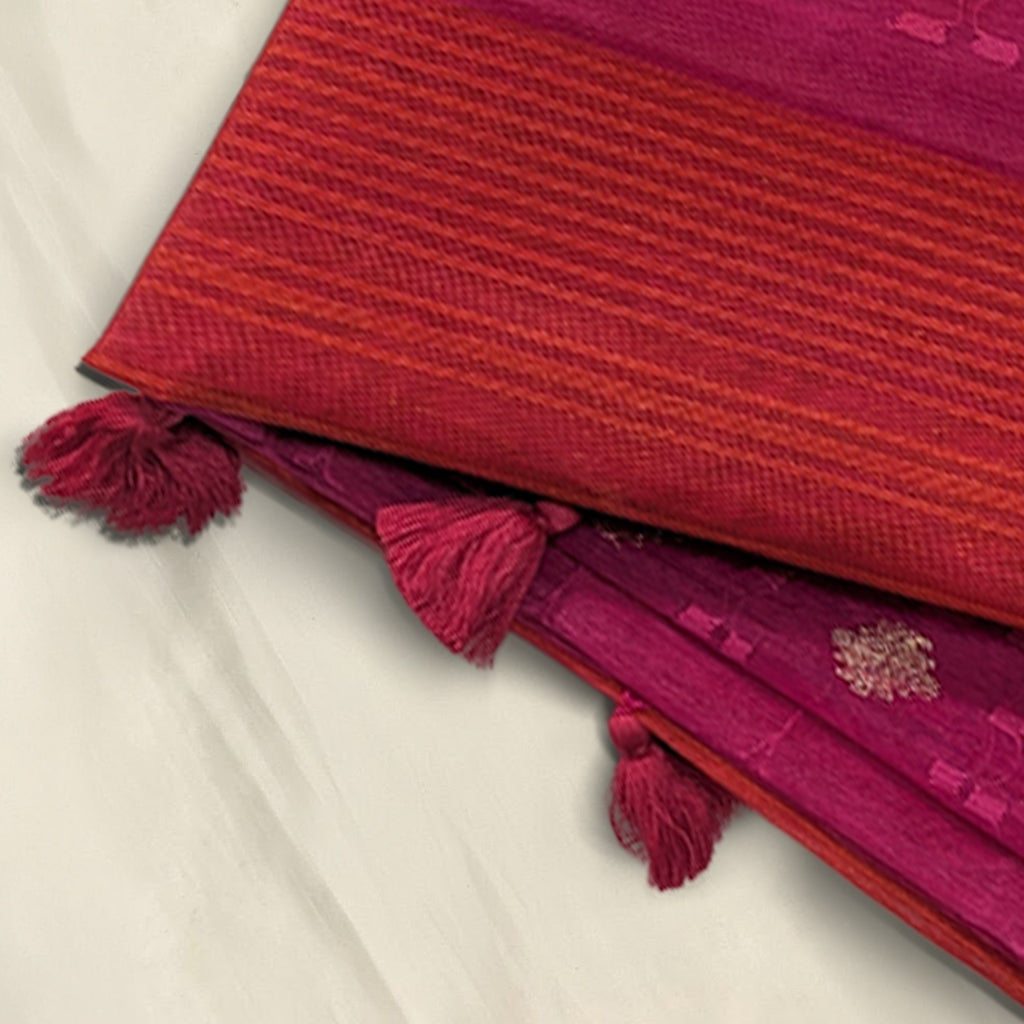 Classic Magenta Handloom Dhakai Jamdani Saree: Pure Cotton, Intricate Motifs